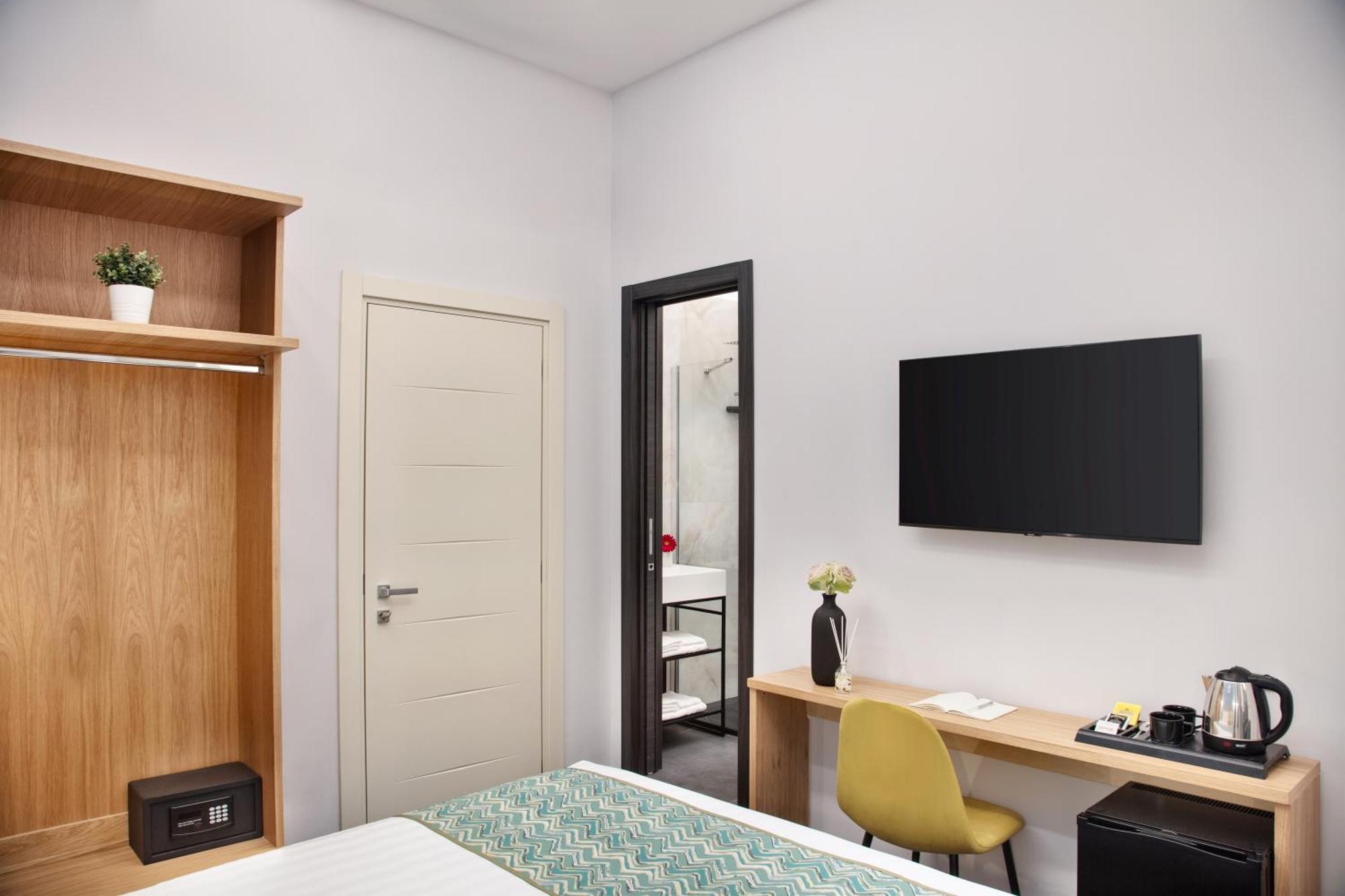 Main - Duomo Hotel เนเปิลส์ ภายนอก รูปภาพ