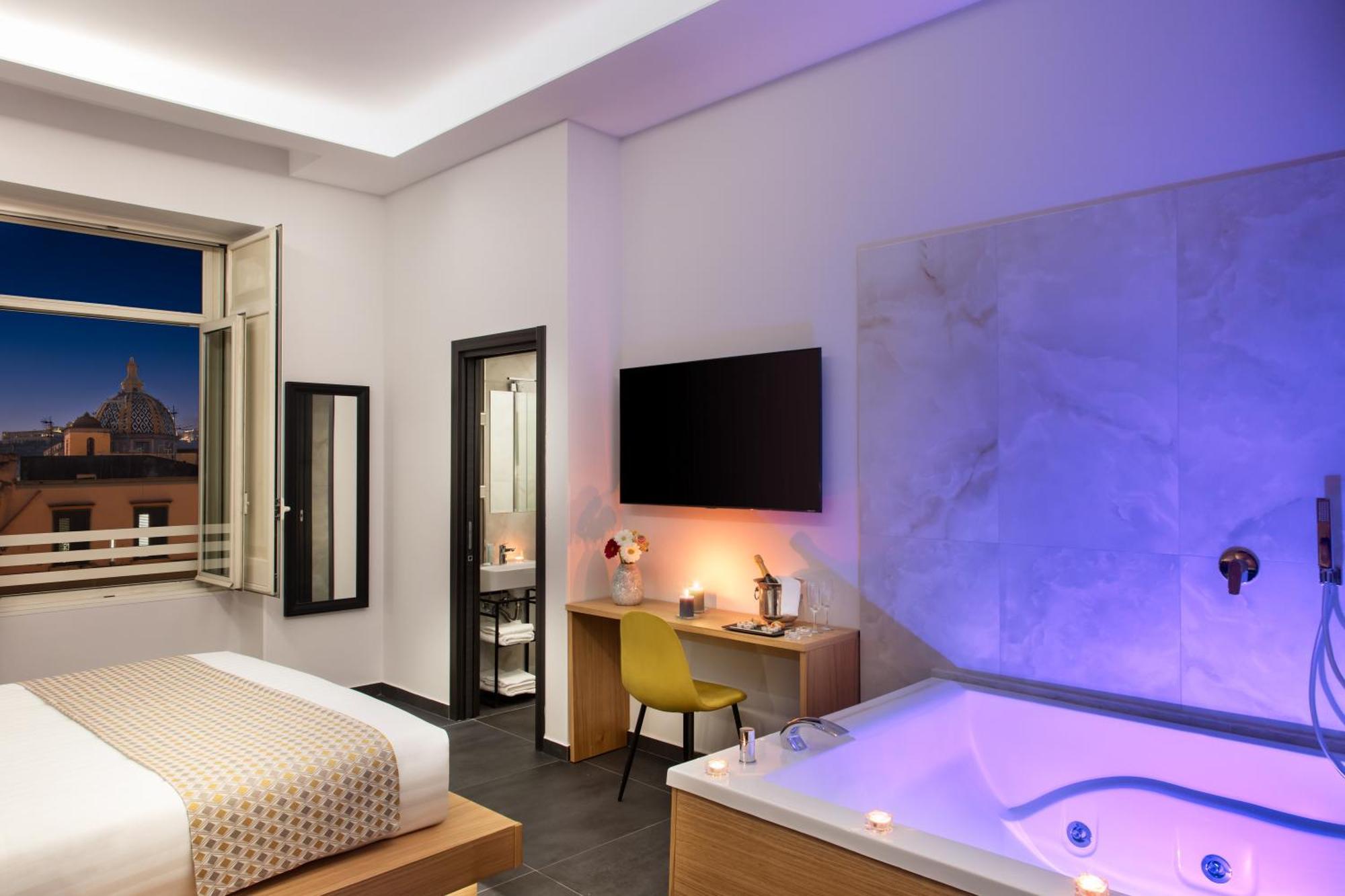 Main - Duomo Hotel เนเปิลส์ ภายนอก รูปภาพ